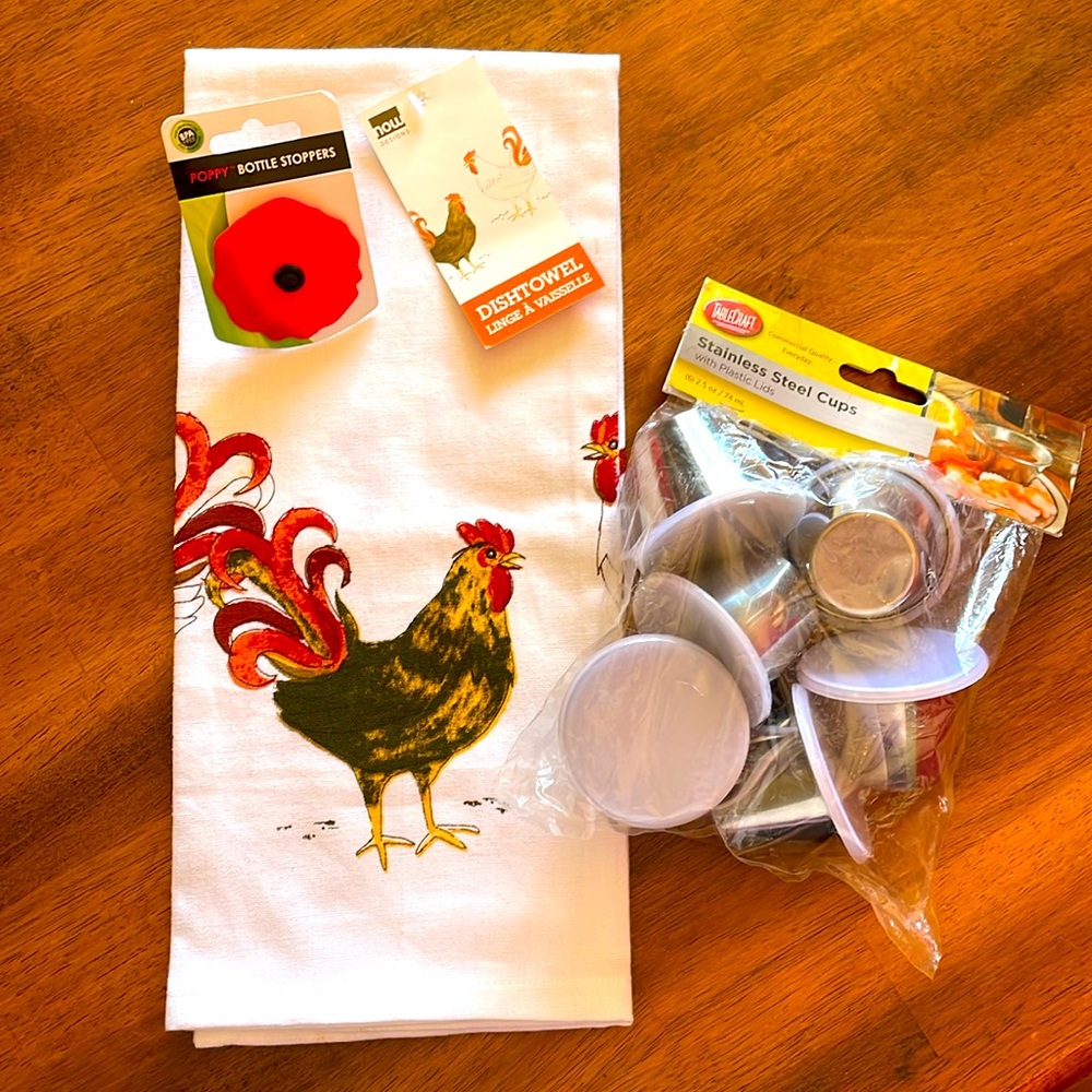 Miscellaneous kitchen items
Lot of 3